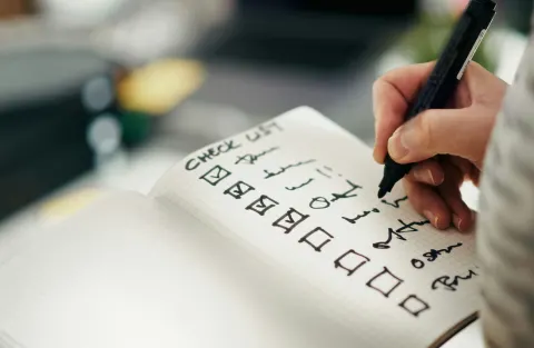 The Only Home-Selling Checklist You Need This Year